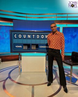 Catch @iamrichieanderson in Dictionary Corner, every afternoon this week on Chanel 4. Countdown to 2:10pm starts now! 📖